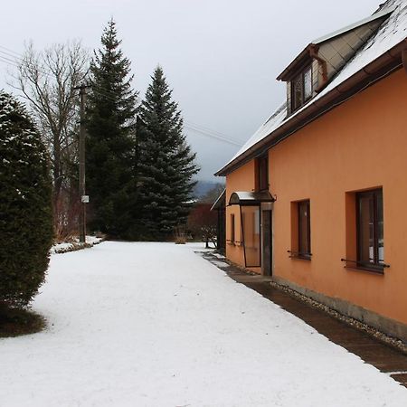 Chalupa U Prochazku Mezimesti Esterno foto